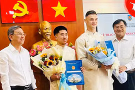 Khoa Ngô nhận quốc tịch Việt Nam, thầy Kim thêm lựa chọn chất lượng
