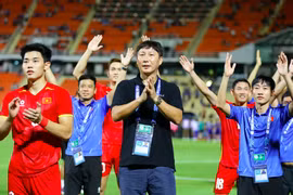 Thầy trò HLV Kim Sang-sik nắm lợi thế lớn sau chiến thắng 2-0 tại lượt đi (Ảnh: VFF)