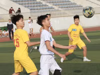 [ẢNH] Loạt trận 8h ngày 3-1-2021