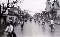Những bức ảnh đen trắng quý giá về Hà Nội của nghệ sĩ nhiếp ảnh Lê Vượng