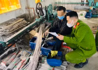 Công an Hà Nội giúp người dân đăng ký định danh điện tử
