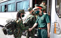 Những “bông hồng thép” xung phong vào tuyến đầu chống dịch