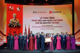 Chủ tịch Tập đoàn BRG Nguyễn Thị Nga được phong tặng danh hiệu Anh hùng Lao động