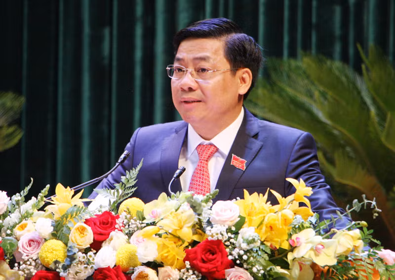 Đồng chí Dương Văn Thái, Bí thư Tỉnh ủy khóa XIX phát biểu nhận nhiệm vụ tại Đại hội Đồng chí Dương Văn Thái, Bí thư Tỉnh ủy khóa XIX phát biểu nhận nhiệm vụ tại Đại hội