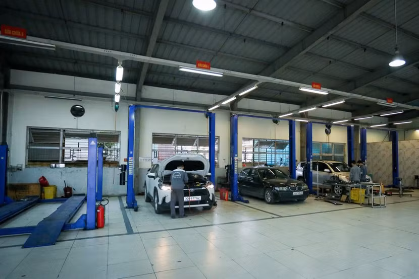 Xí nghiệp Cơ Khí – Sửa chữa Ô tô, xe máy có địa chỉ tại số 5 Ngọc Hồi, Hoàng Liệt, Hoàng Mai, Hà Nội là một trong những cơ sở uy tín, chất lượng chuyên sửa chữa, bảo dưỡng, thay thế các loại phương tiện