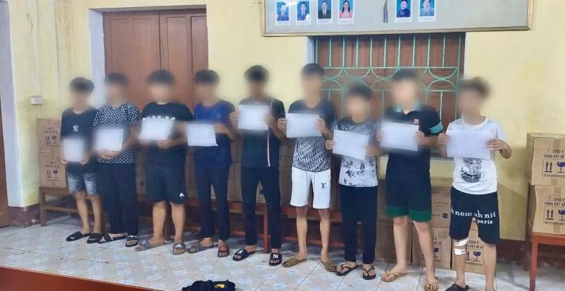 Cơ quan CSĐT Công an thị xã Kinh Môn đã ra quyết định khởi tố vụ án hình sự về tội “gây rối trật tự công cộng