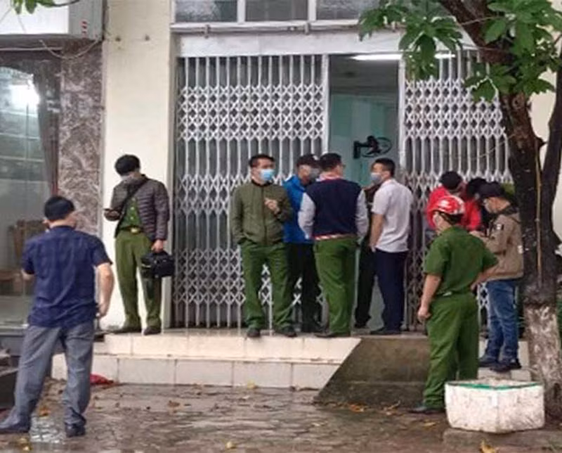 Cơ quan công an khám nghiệm hiện trường, điều tra nguyên nhân vụ việc