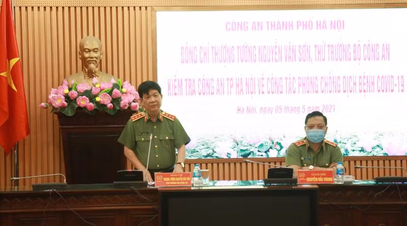 Thượng tướng Nguyễn Văn Sơn, Trưởng Ban chỉ đạo phòng chống dịch bệnh, Bộ Công an phát biểu chỉ đạo tại buổi kiểm tra Thượng tướng Nguyễn Văn Sơn, Trưởng Ban chỉ đạo phòng chống dịch bệnh, Bộ Công an phát biểu chỉ đạo tại buổi kiểm tra