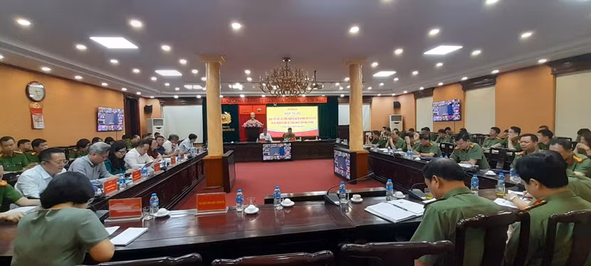 Quang cảnh tại điểm cầu CATP Hà Nội Quang cảnh tại điểm cầu CATP Hà Nội