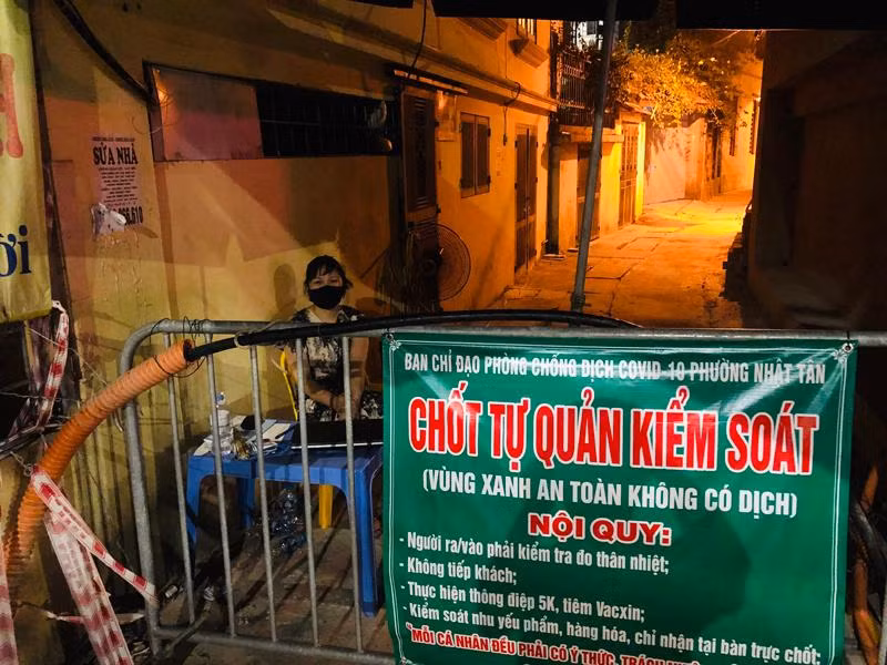Quận Tây Hồ phát huy trách nhiệm đảng viên, người đứng đầu giữ “vùng xanh an toàn" trên địa bàn Quận Tây Hồ phát huy trách nhiệm đảng viên, người đứng đầu giữ “vùng xanh an toàn" trên địa bàn