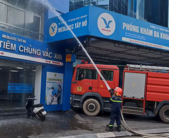 Lực lương Cảnh sát PCCC và CNCH - CAQ Tây Hồ thực tập phương án chữa cháy, cứu nạn Lực lương Cảnh sát PCCC và CNCH - CAQ Tây Hồ thực tập phương án chữa cháy, cứu nạn