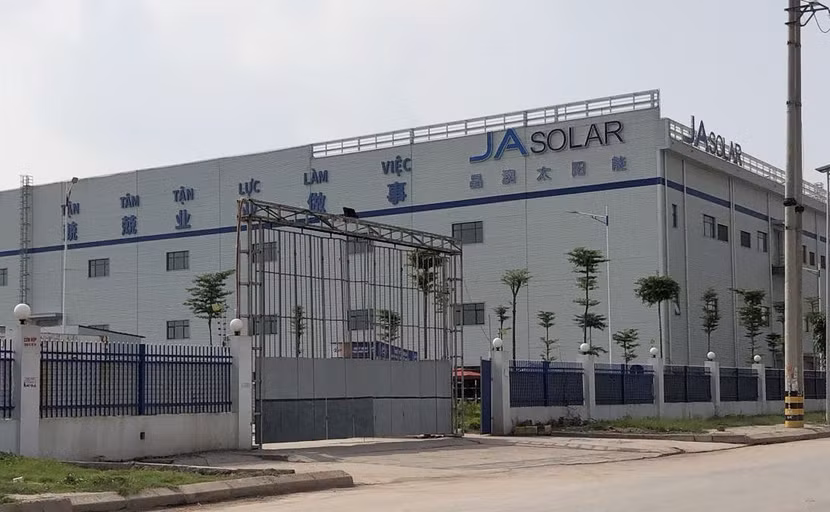 Công ty TNHH Ja Solar Ne Việt Nam tại lô CN-13,CN-15, Khu công nghiệp Việt Hàn địa chỉ Lô CN-13, CN-15, Khu công nghiệp Việt Hàn, phường Tăng Tiến, thị xã Việt Yên, tỉnh Bắc Giang