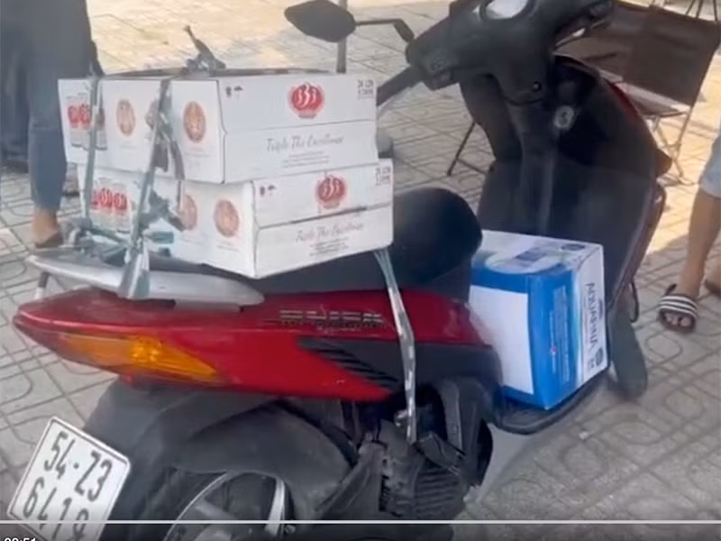Cảnh sát phát hiện và bắt quả tang Cần đang vận chuyển số lượng lớn ma tuý trên xe máy Cảnh sát phát hiện và bắt quả tang Cần đang vận chuyển số lượng lớn ma tuý trên xe máy