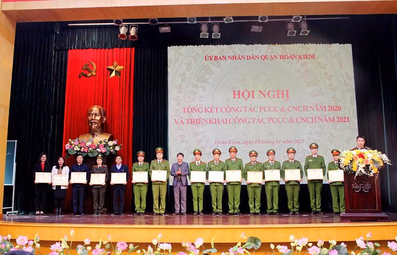 Ông Phí Hoàng Sơn, UVBTV Quận ủy Hoàn Kiếm, Chủ nhiệm Ủy ban kiểm tra