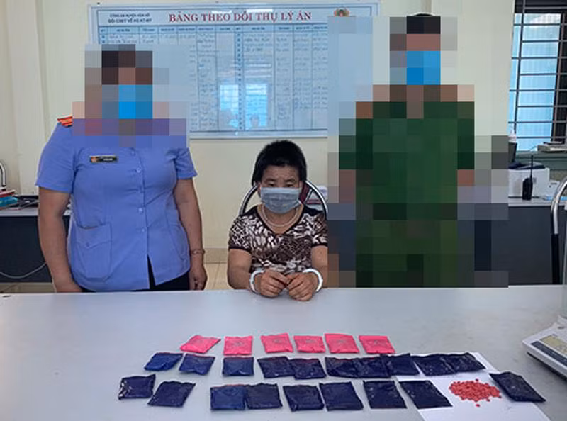 Đối tượng Sồng Thị Sống và tang vật vụ án