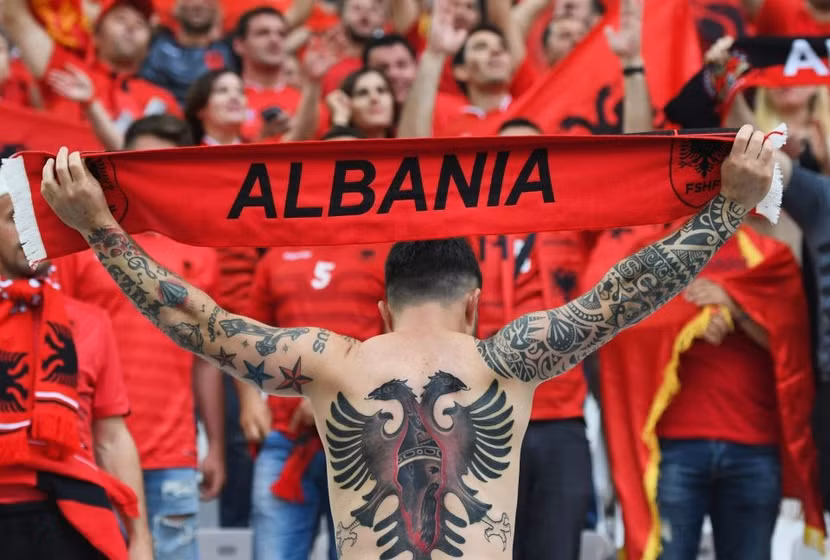 Đội tuyển Serbia dọa rời EURO 2024 vì bị phân biệt chủng tộc Đội tuyển Serbia dọa rời EURO 2024 vì bị phân biệt chủng tộc
