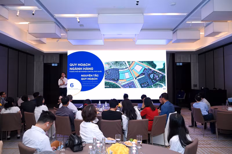 Sự kiện “Chia sẻ và kết nối tiềm năng kinh doanh thương mại Meyhomes Capital Phú Quốc” Sự kiện “Chia sẻ và kết nối tiềm năng kinh doanh thương mại Meyhomes Capital Phú Quốc”