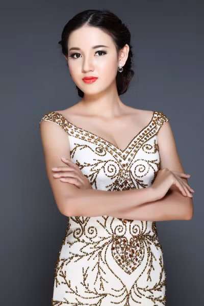 Hoa khôi Phương Thảo đẹp quyến rũ với đầm dạ hội ảnh 7