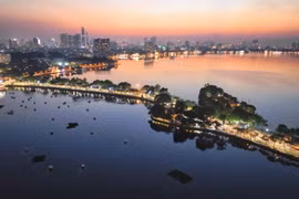 Hồ Gươm, Hồ Tây hóa “sân khấu ánh sáng” trong đêm mừng 72 năm Giải phóng Thủ đô
