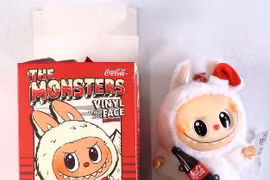Ủy ban Cạnh tranh quốc gia đính chính thông tin về sản phẩm “Đồ chơi mềm, hộp mù THE MONSTERS COCA-COLA SERIES - Vinyl Face” bị thu hồi tại nước ngoài 