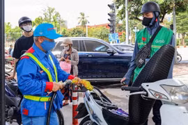 Xăng dầu cùng tăng giá