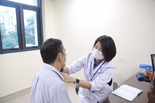 Cử tri phản ánh quy định thời gian khám bệnh 6 phút cứng nhắc, Bộ Y tế nói gì?