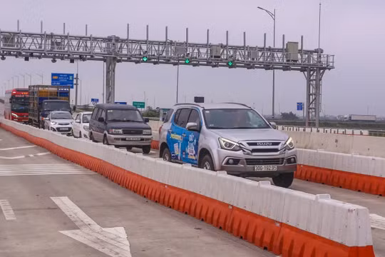 15 dự án cao tốc Bắc- Nam mang về cho ngân sách hơn 2.100 tỷ đồng phí