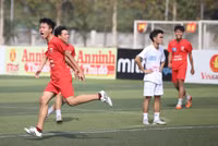 [ẢNH] THPT Hoàng Mai vào chung kết sau màn rượt đuổi tỉ số nghẹt thở