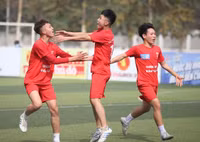 [ẢNH] THPT Hoàng Mai vào chung kết sau màn rượt đuổi tỉ số nghẹt thở
