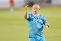 ĐT Việt Nam tập xoay tua đội hình cho AFF Cup