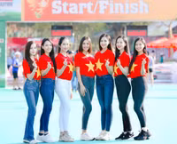 [ẢNH] Trần Tiểu Vy đọ nhan sắc đỉnh cao cùng tân Hoa hậu Đỗ Thị Hà