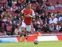 [ẢNH] Có 'bom tấn' Ben White, hàng thủ Arsenal vẫn tấu hài trước Chelsea