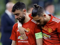 [ẢNH] Cavani và Bruno Fernandes không cứu nổi M.U