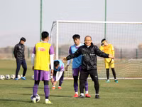 U23 Việt Nam tập sung chờ quyết đấu U23 Myanmar