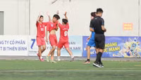 Chùm ảnh loạt trận 14h30 ngày 1-11