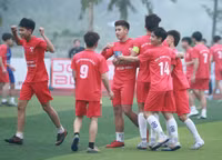 [ẢNH] Loạt trận 8h sáng 27-12