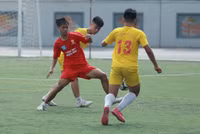 Chùm ảnh loạt trận 10h30 sáng 12-11