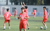 Chùm ảnh loạt trận 10h30 sáng 12-11