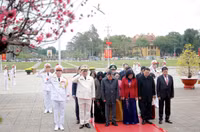 Các đồng chí lãnh đạo, nguyên lãnh đạo Đảng, Nhà nước vào Lăng viếng Chủ tịch Hồ Chí Minh