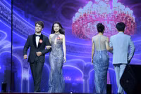Tận mắt nữ sinh 