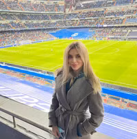 Huyền thoại Real Madrid si mê nữ phóng viên kém 14 tuổi