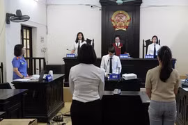 Hai người phụ nữ lĩnh án từ việc tranh chấp khoảng không tại khu vực sinh sống