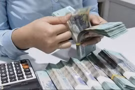 Người phụ nữ bị gã trai trẻ quen qua "mạng" lừa đảo chiếm đoạt tiền tỷ 