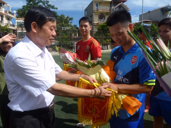 Giao lưu bóng đá thắt chặt tình đoàn kết ảnh 4