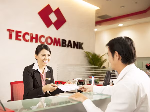 Cho vay thận trọng, Techcombank vẫn lãi hơn 580 tỷ đồng ảnh 1