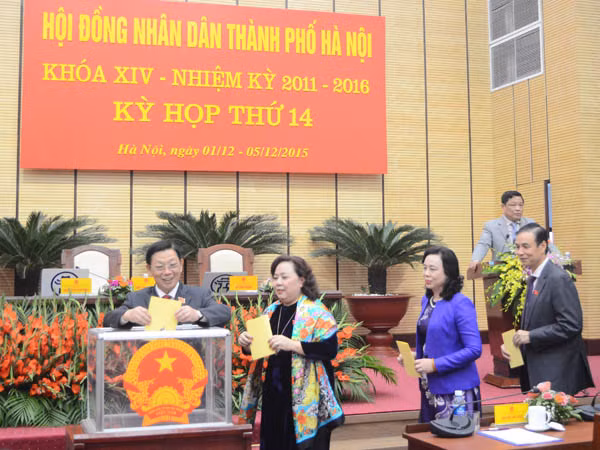 Ông Nguyễn Đức Chung được bầu làm Chủ tịch UBND TP Hà Nội ảnh 2