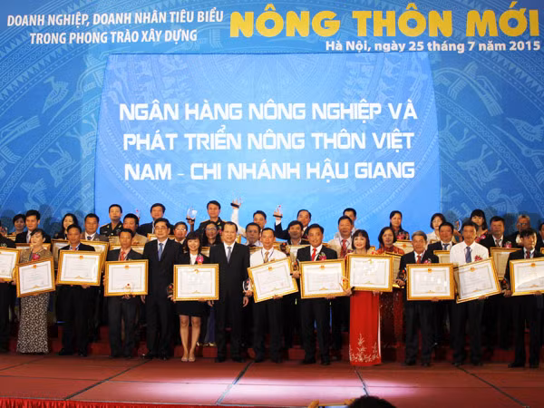 Agribank đóng góp tích cực trong xây dựng nông thôn mới ảnh 1