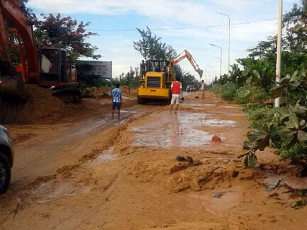 Đình chỉ hoạt động khai thác, yêu cầu bồi thường cho người dân ảnh 1 Đình chỉ hoạt động khai thác, yêu cầu bồi thường cho người dân ảnh 1