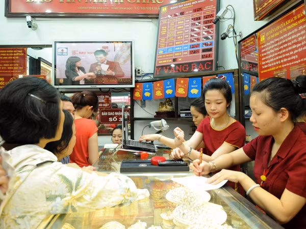 Giá vàng hôm nay (2-11): Tiếp tục chuỗi giảm kéo dài ảnh 1