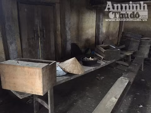 Căn nhà nơi xảy ra vụ thảm sát 4 người hoang phế lạnh người ảnh 10